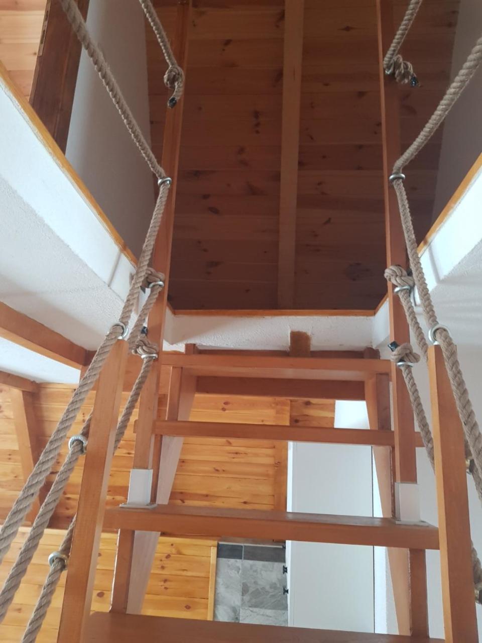 זבליאק Family Home Mikovic מראה חיצוני תמונה