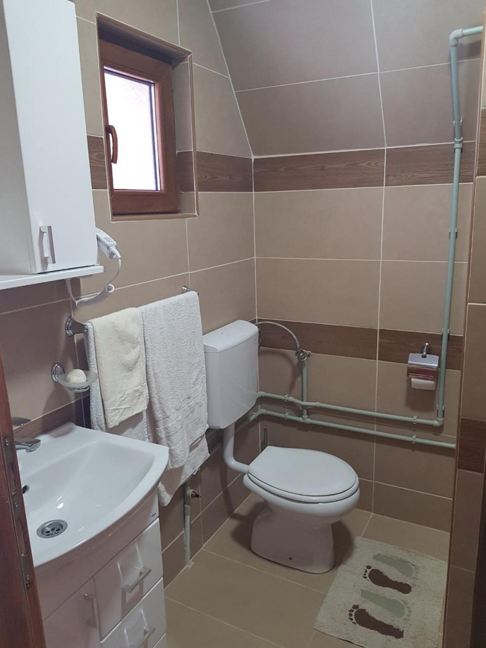 זבליאק Family Home Mikovic מראה חיצוני תמונה