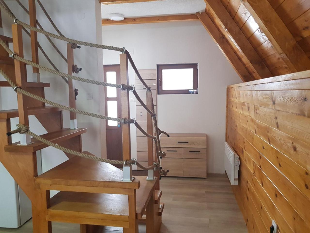 זבליאק Family Home Mikovic מראה חיצוני תמונה