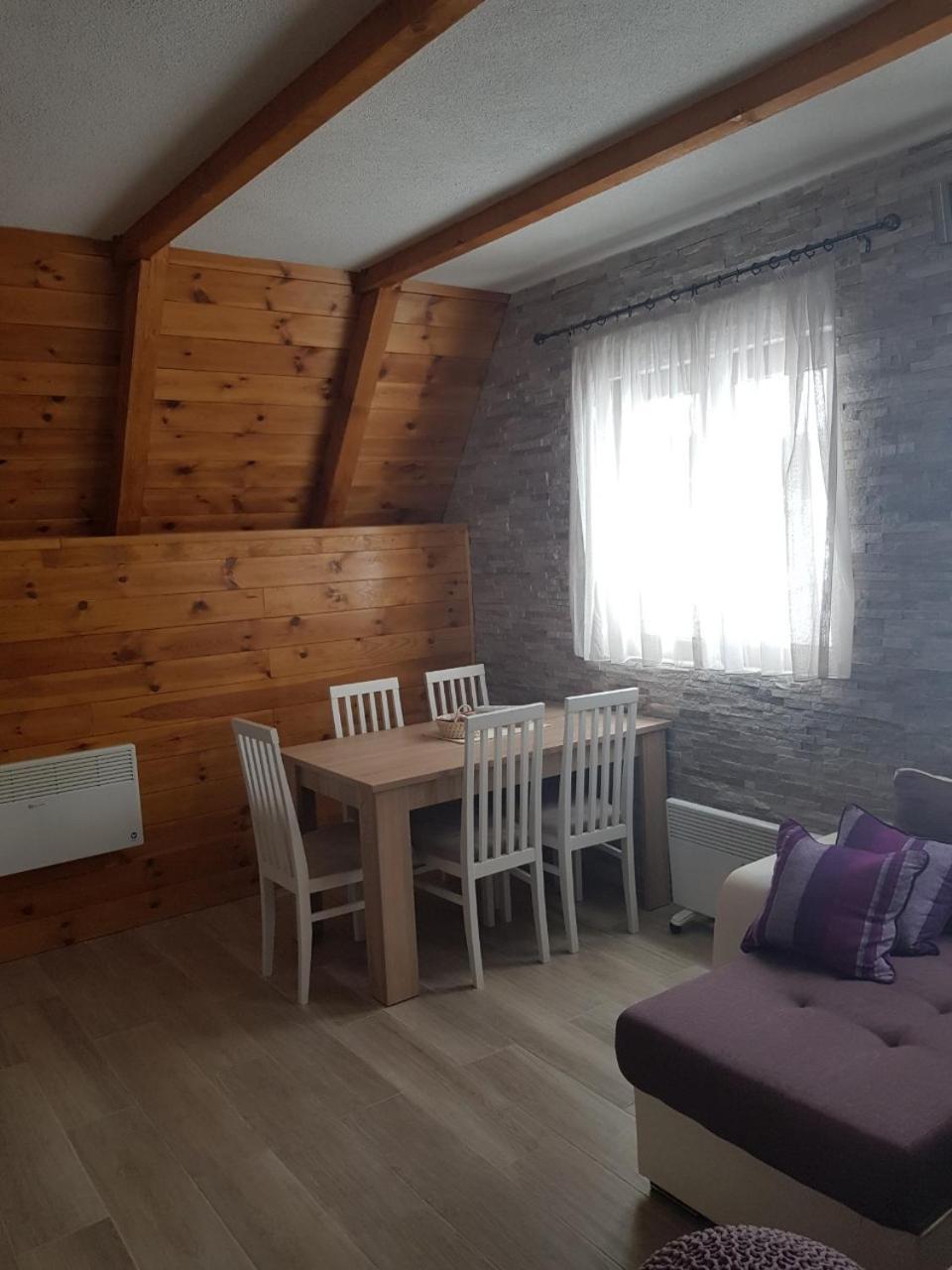 זבליאק Family Home Mikovic מראה חיצוני תמונה